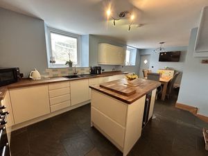 Photo 8- click for photo gallery